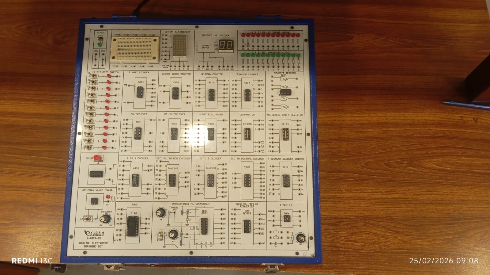 Electronic Lab Image 4