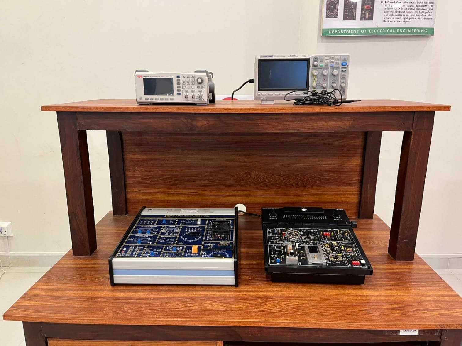 Electronic Lab Image 3