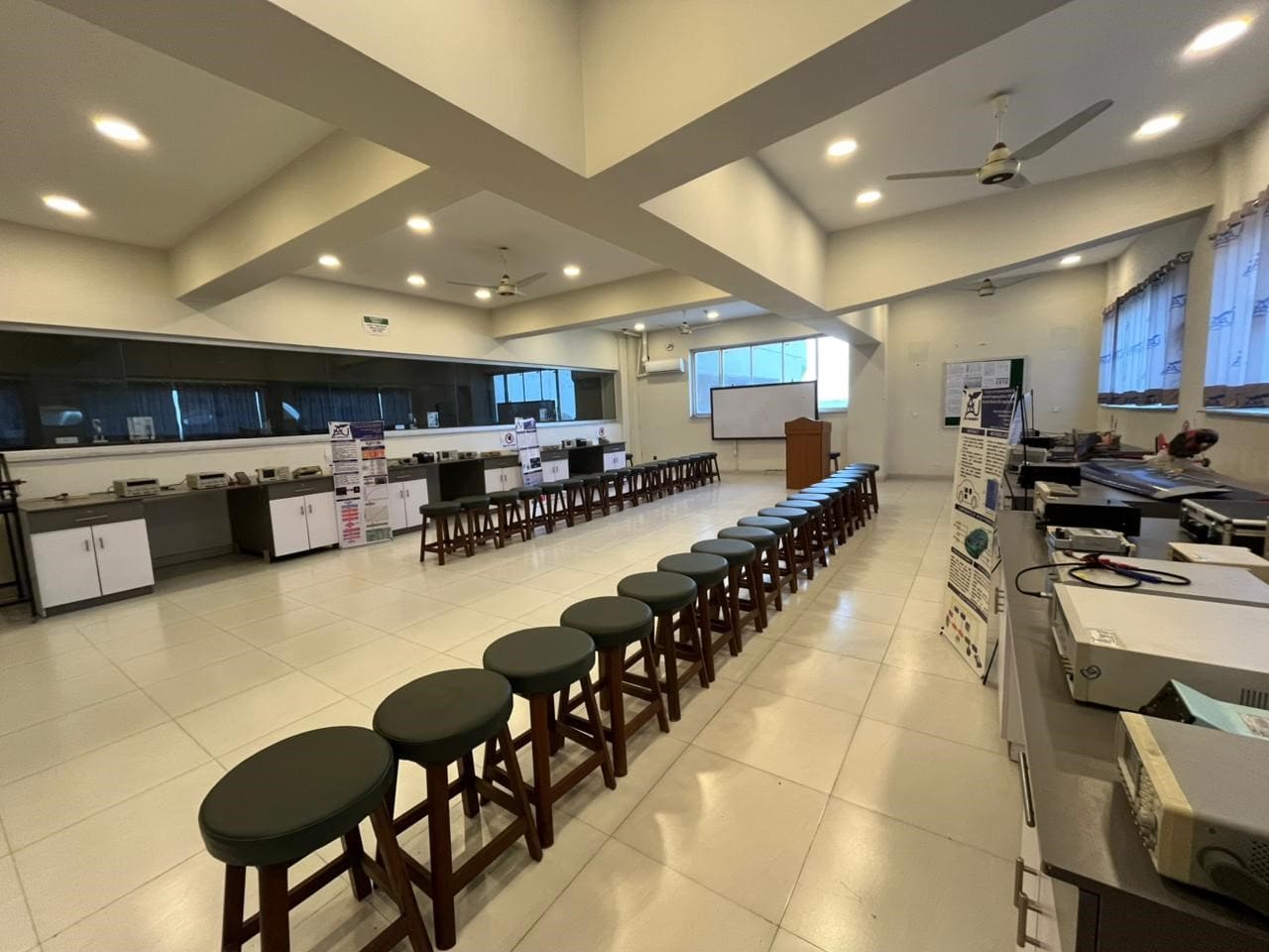 Electronic Lab Image 2