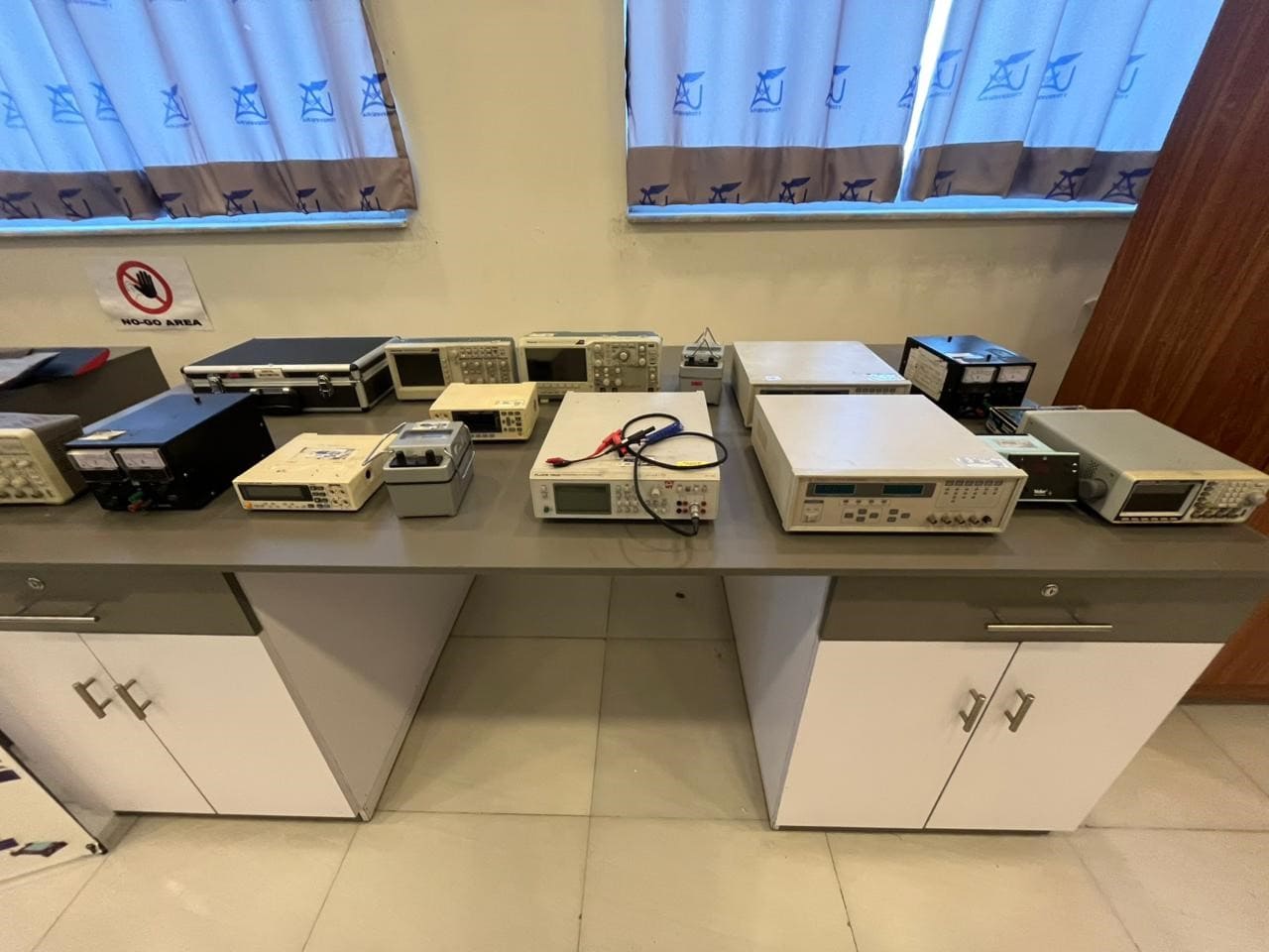 Electronic Lab Image 3
