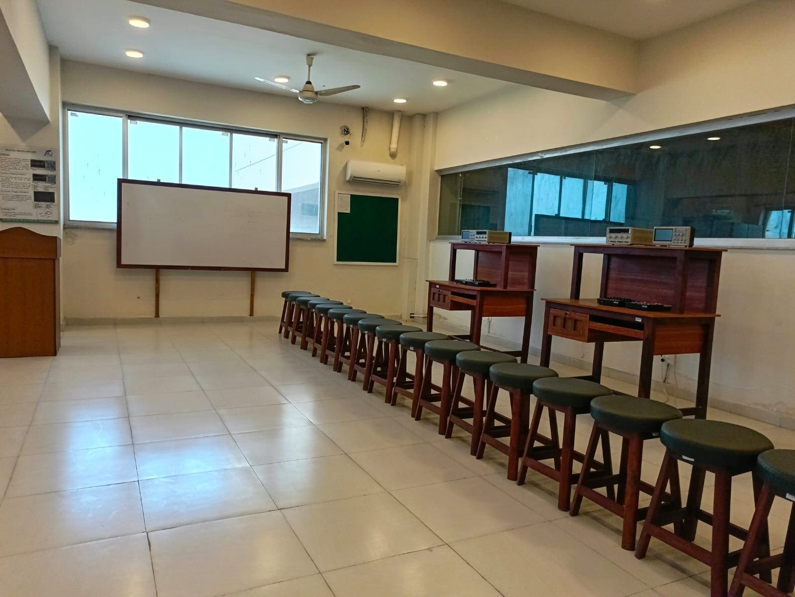 Electronic Lab Image 3