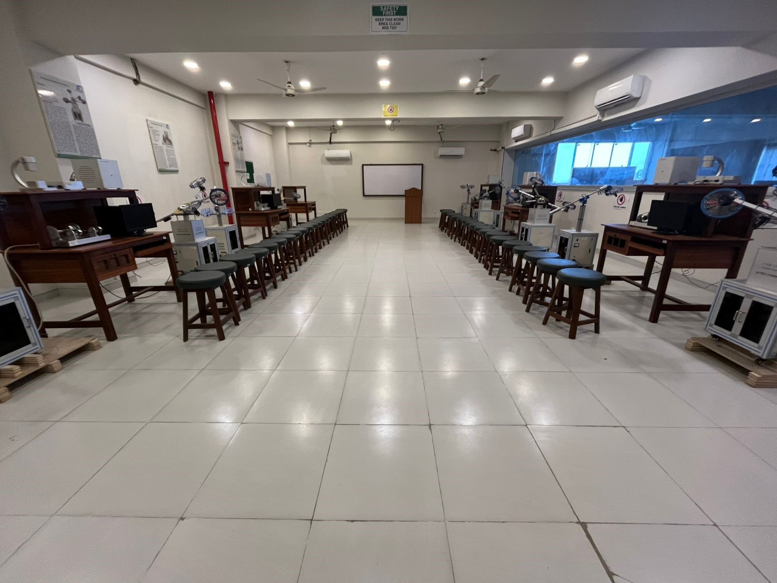 Electronic Lab Image 7