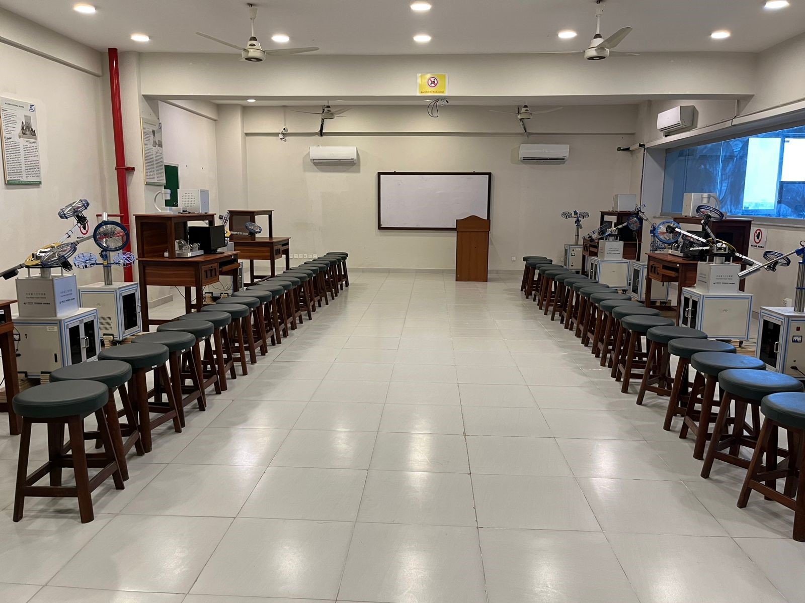 Electronic Lab Image 7