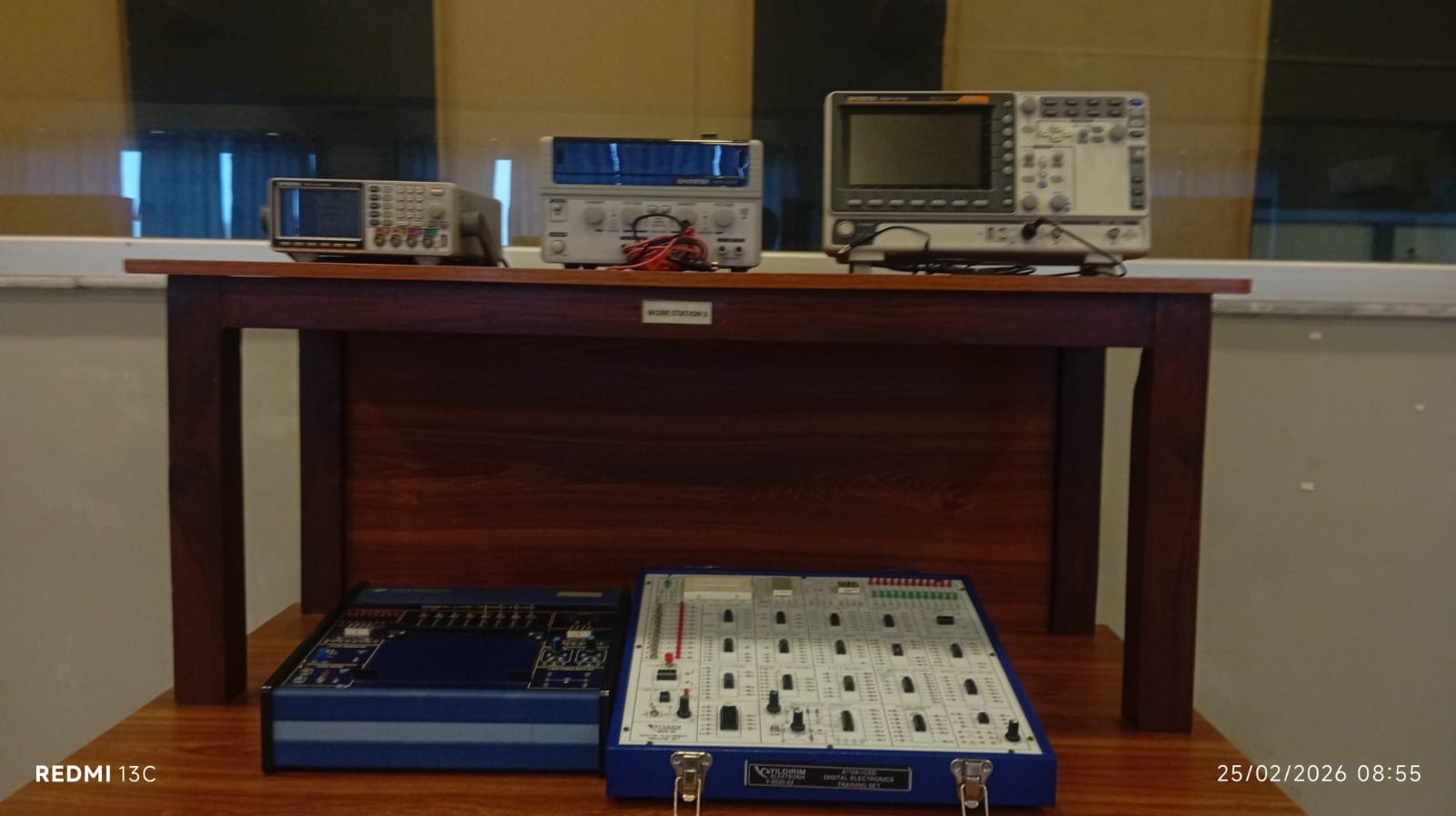 Electronic Lab Image 1